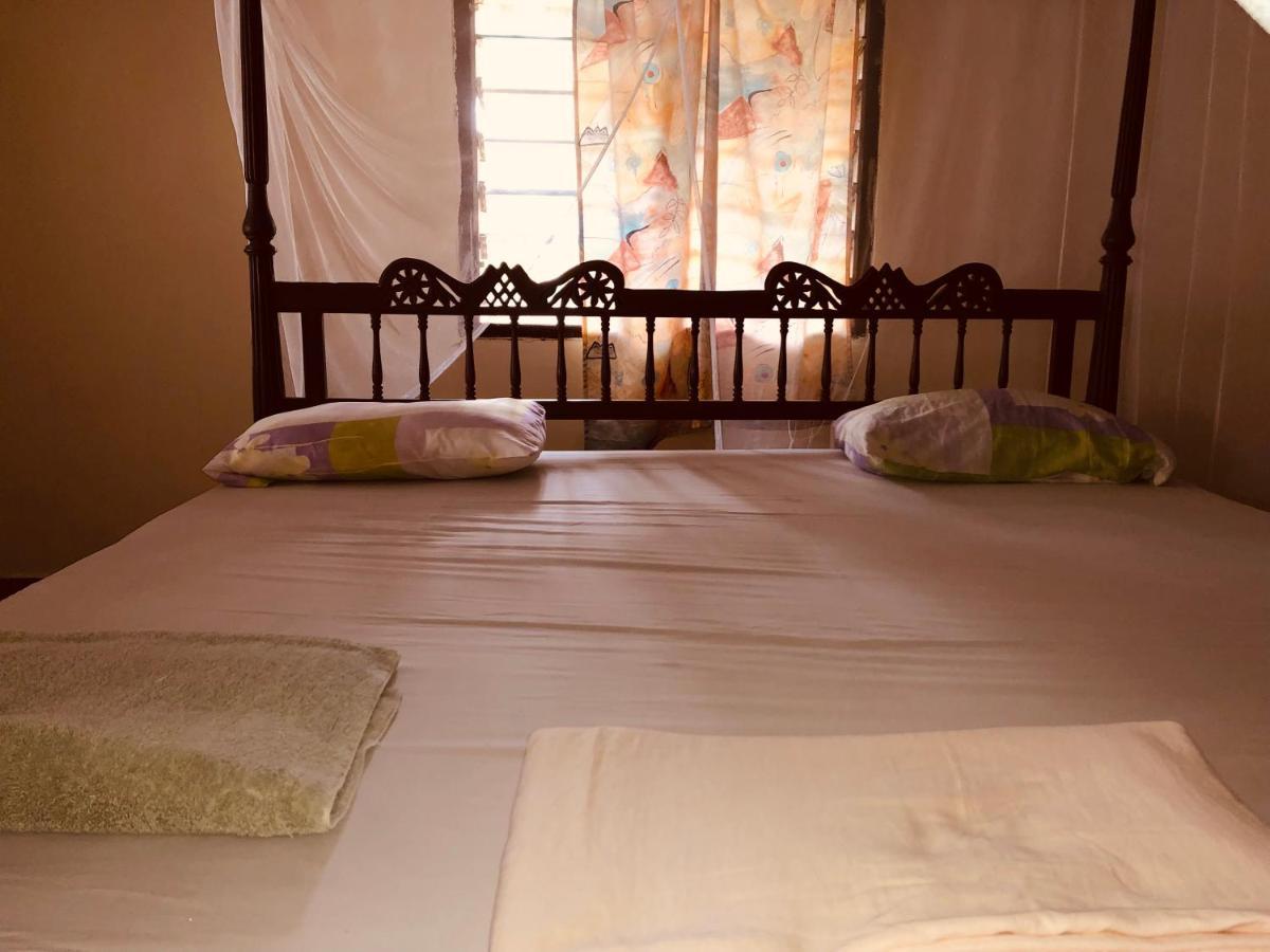 Miwa Holiday Resort Diani Beach Esterno foto